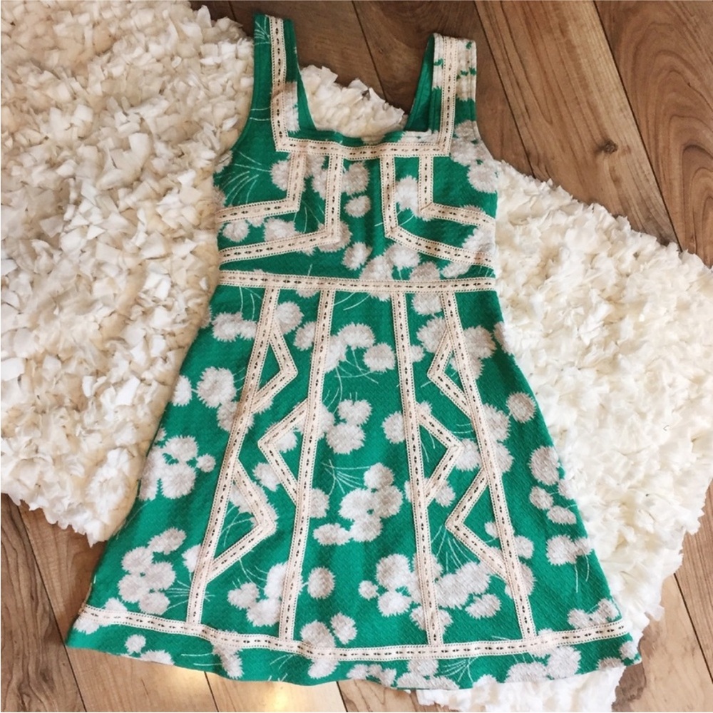 Anthropologie Maeve Green White Emma Dandelion Floral Sleeveless Mini Boho Dress